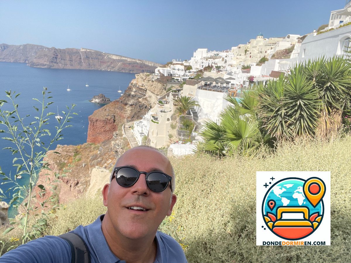 Dónde alojarse BARATO en Santorini: zonas y hoteles